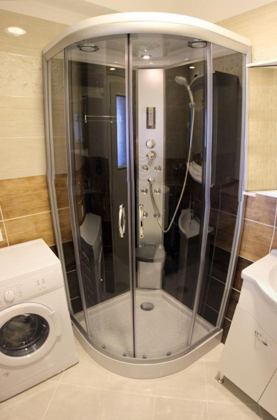 Balint Apartman - In The Heart Of Miskolc Extérieur photo