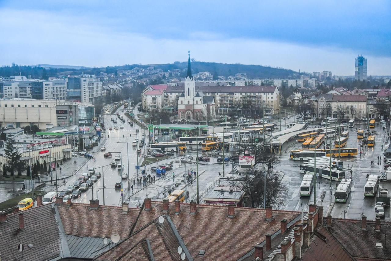Balint Apartman - In The Heart Of Miskolc Extérieur photo